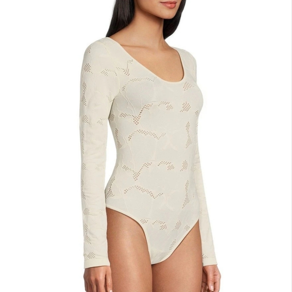 Chelsea & Violet knit Long Sleeve Texture Bodysuit Antique Cream Size S/M- L/XL